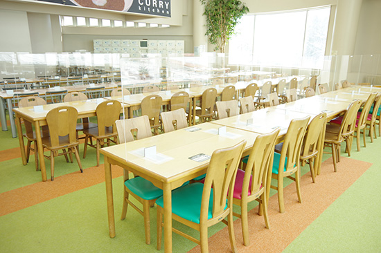 バブーン館内・レストラン