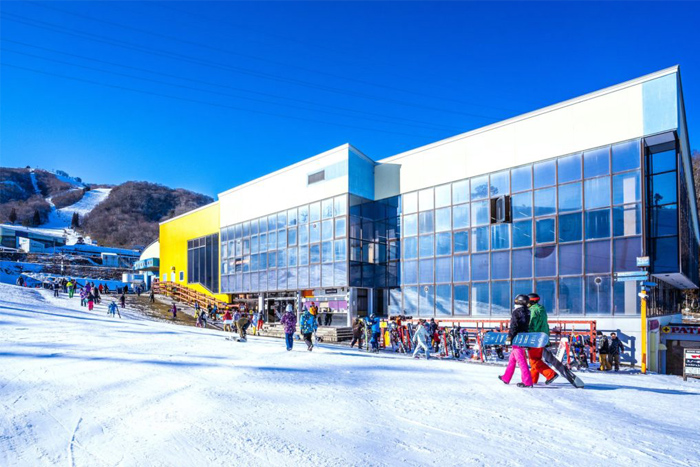 センターハウス全景