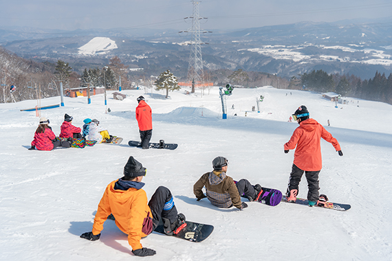 日本スノーボードアカデミーレッスン風景